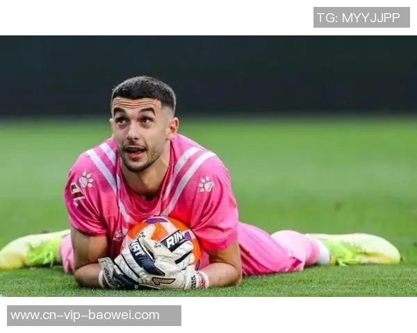 霍安加西亚复出表现出色助巴萨零封展现国家队征召实力