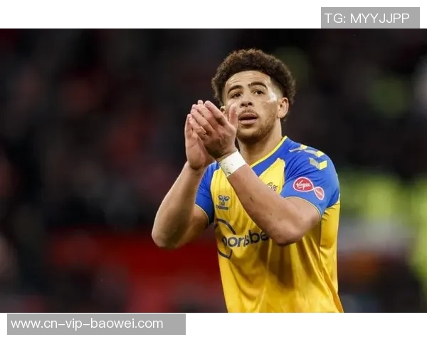 塞维利亚宣布亚当斯暂时退出国家队陪伴重病母亲